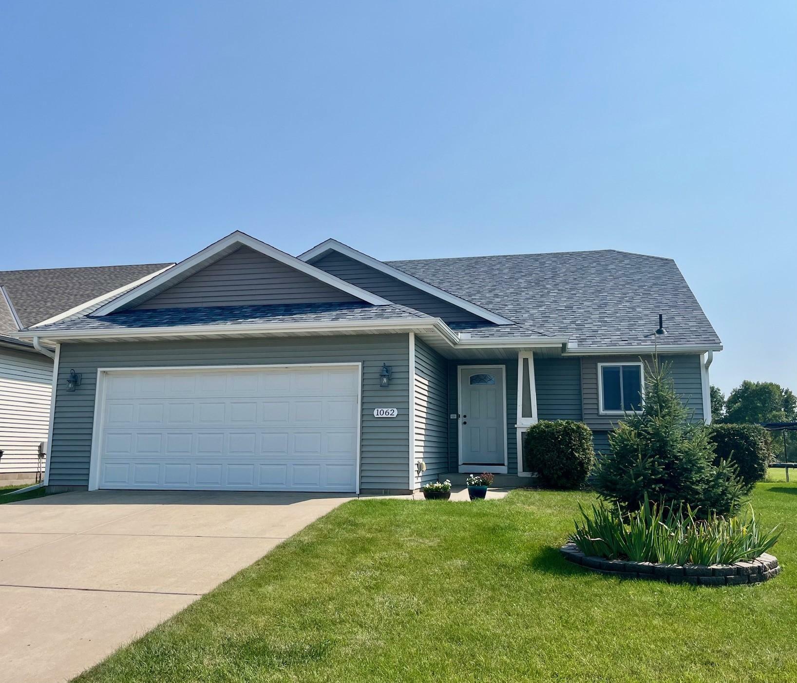 Property Photo:  1062 Voyageur Street  MN 56303 