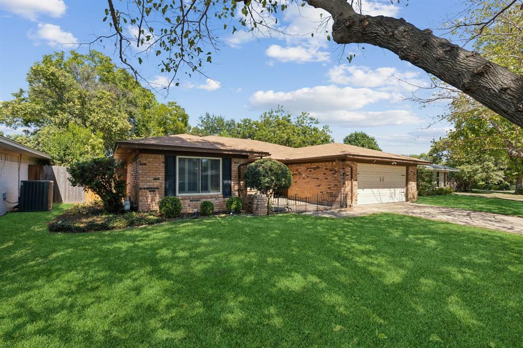 Property Photo:  1923 Wendy Street  TX 75060 