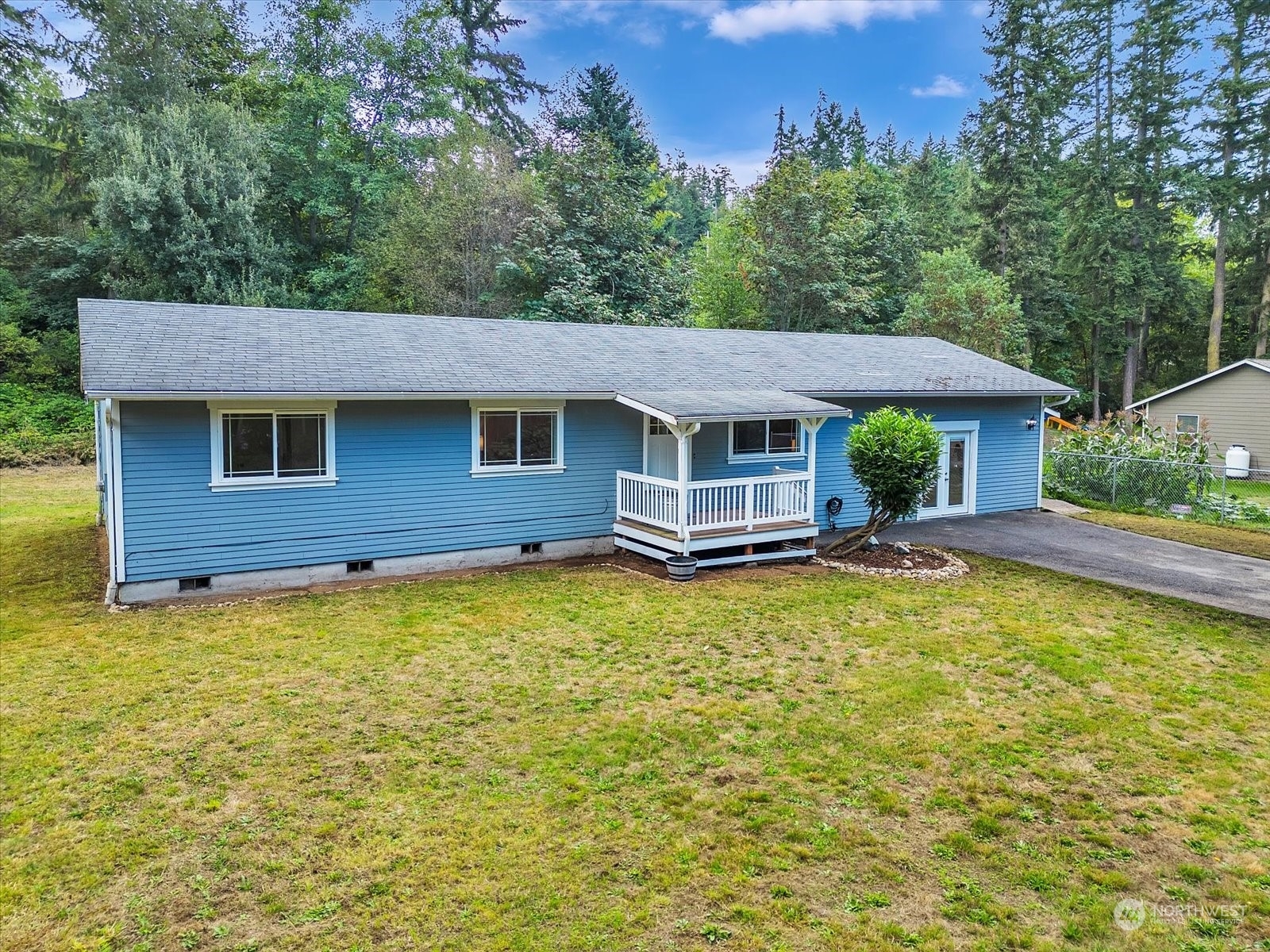 Property Photo:  592 Kodiak Avenue  WA 98282 