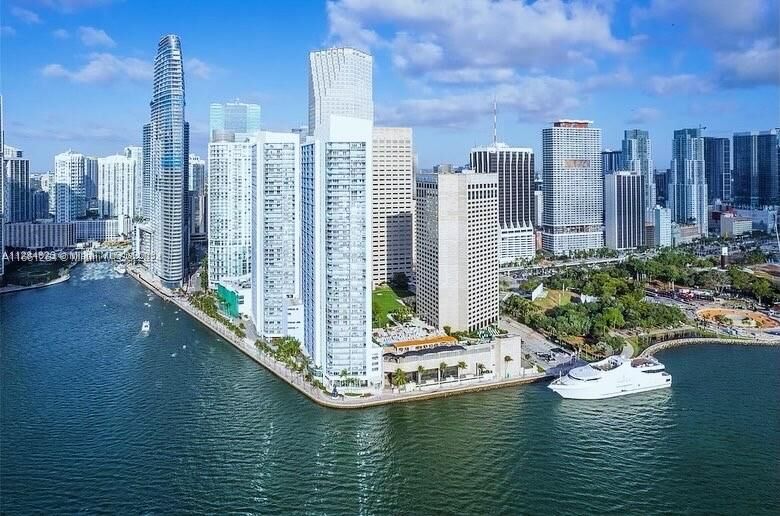 Property Photo:  335 S Biscayne Blvd 1801  FL 33131 