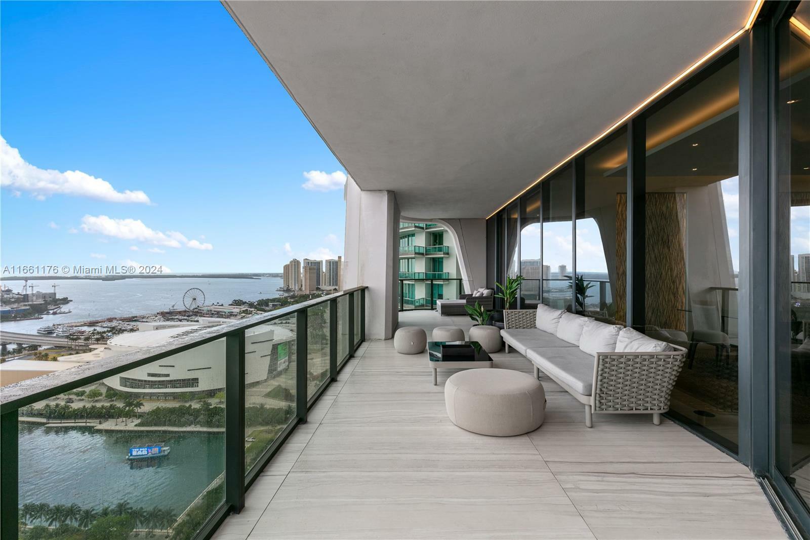 Property Photo:  1000 Biscayne Blvd 3001  FL 33132 