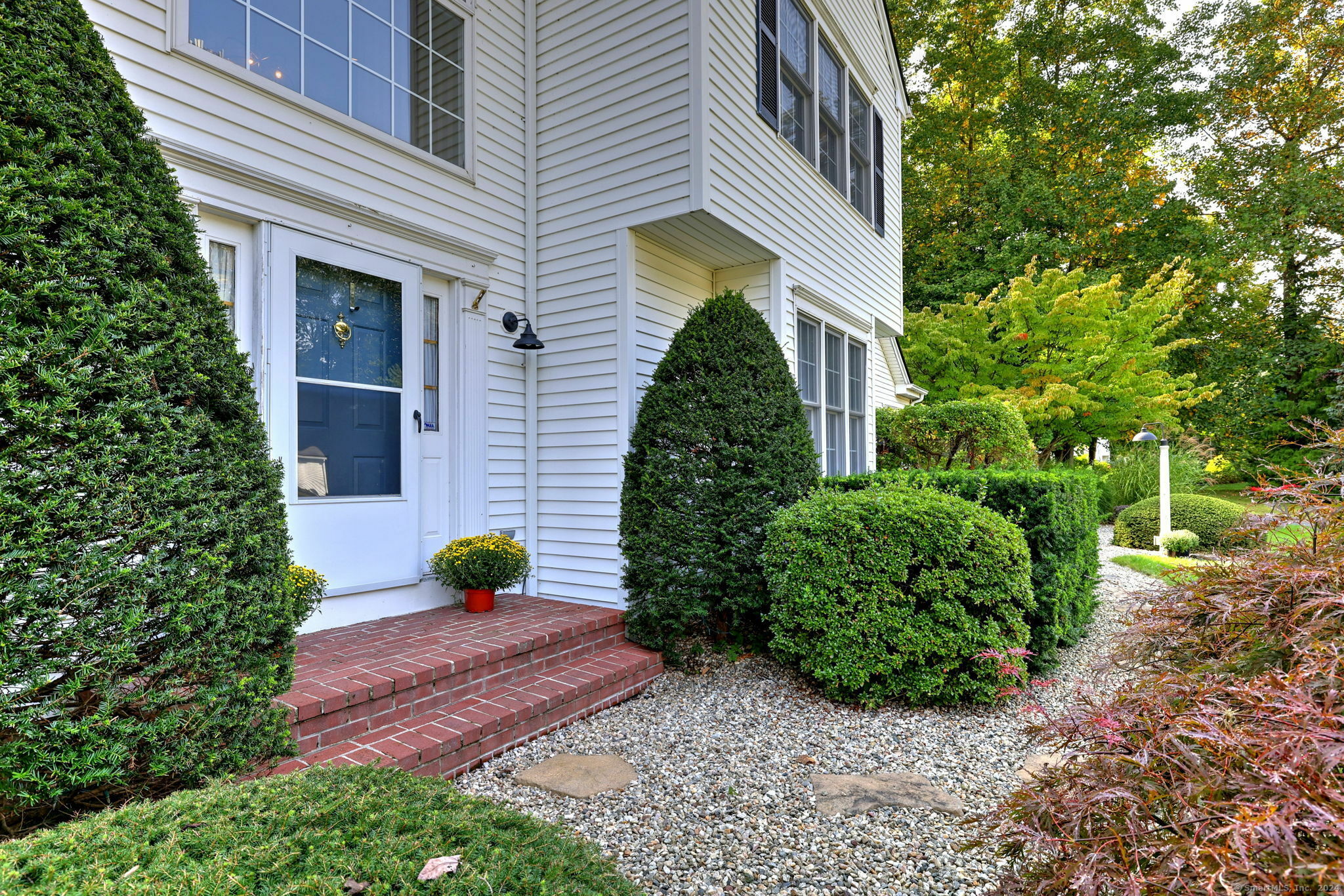 Property Photo:  55 Autumn Court  CT 06410 