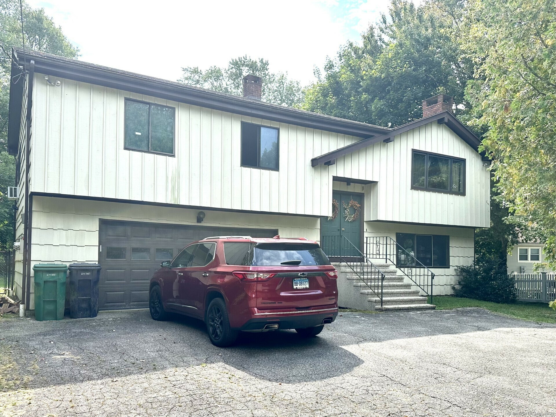 Property Photo: 115 Mayfair Road CT 06824