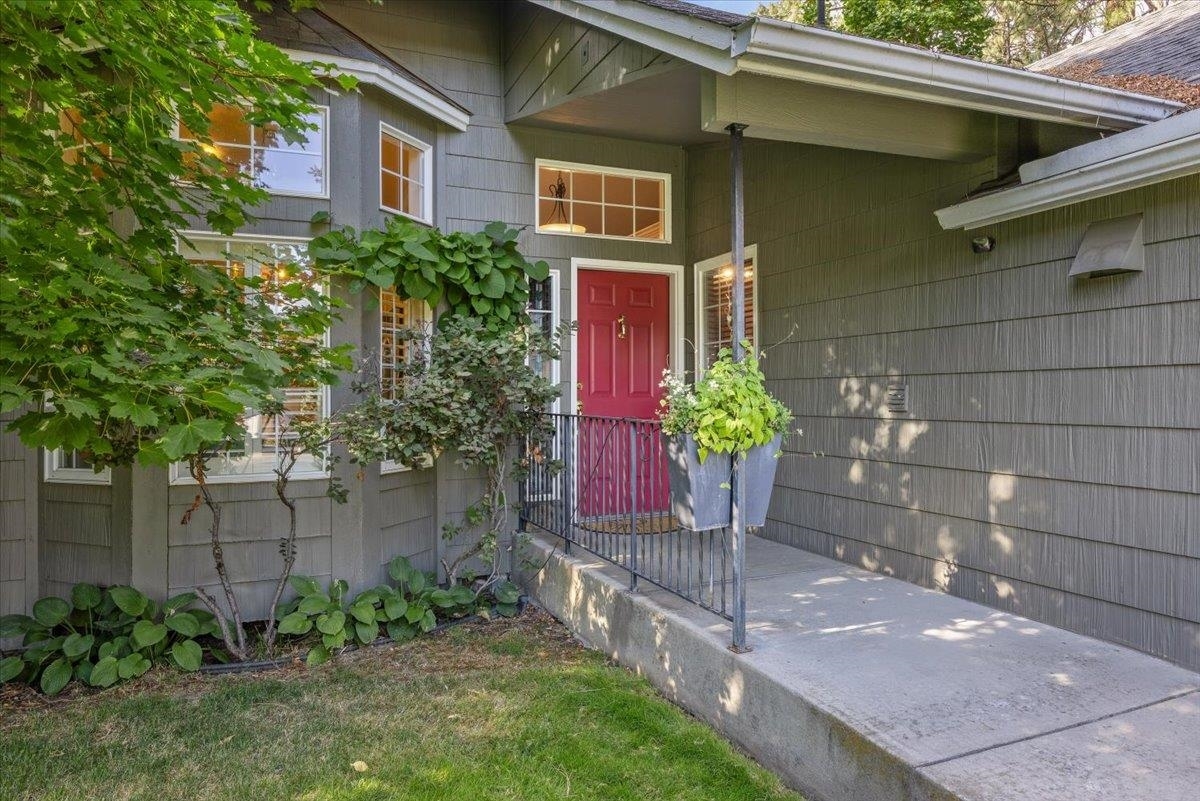 Property Photo:  1113 E 16th #7 Ave  WA 99203 