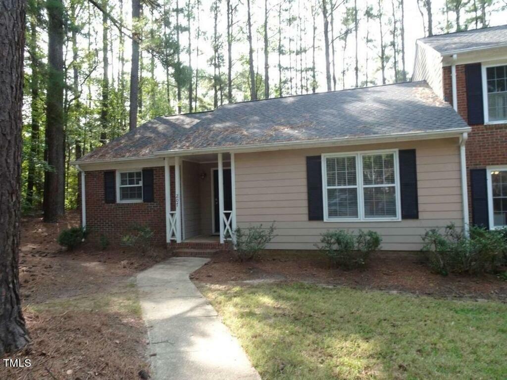 Property Photo:  207 Wetherburn Lane  NC 27615 