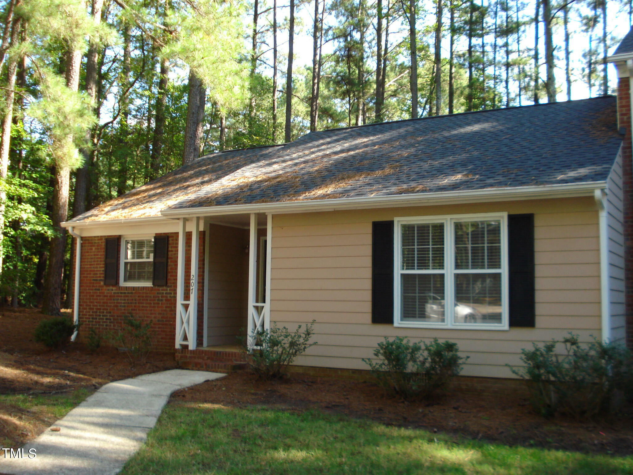 Property Photo:  207 Wetherburn Lane  NC 27615 