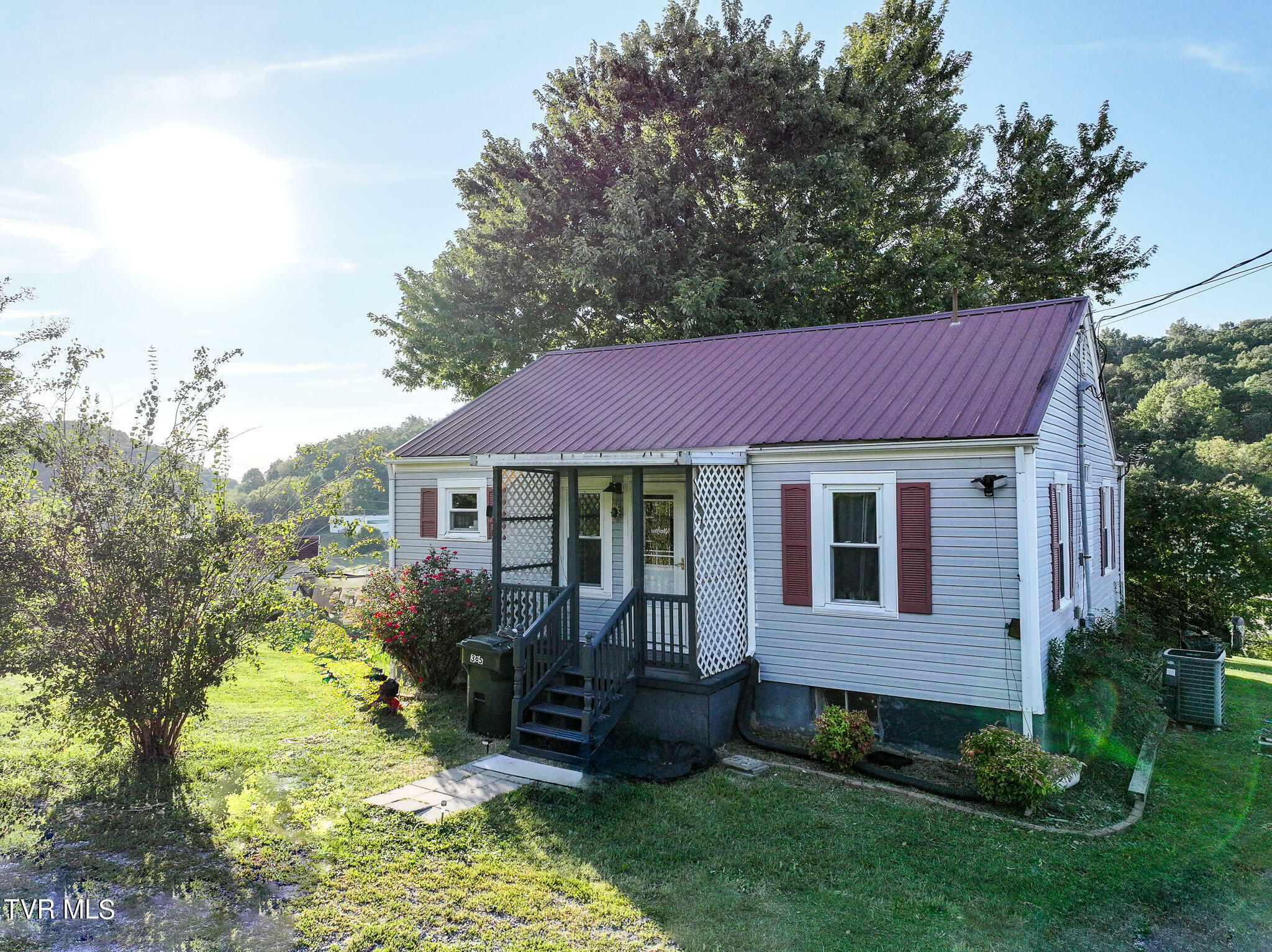 Property Photo:  484 Old Knoxville Highway  TN 37743 