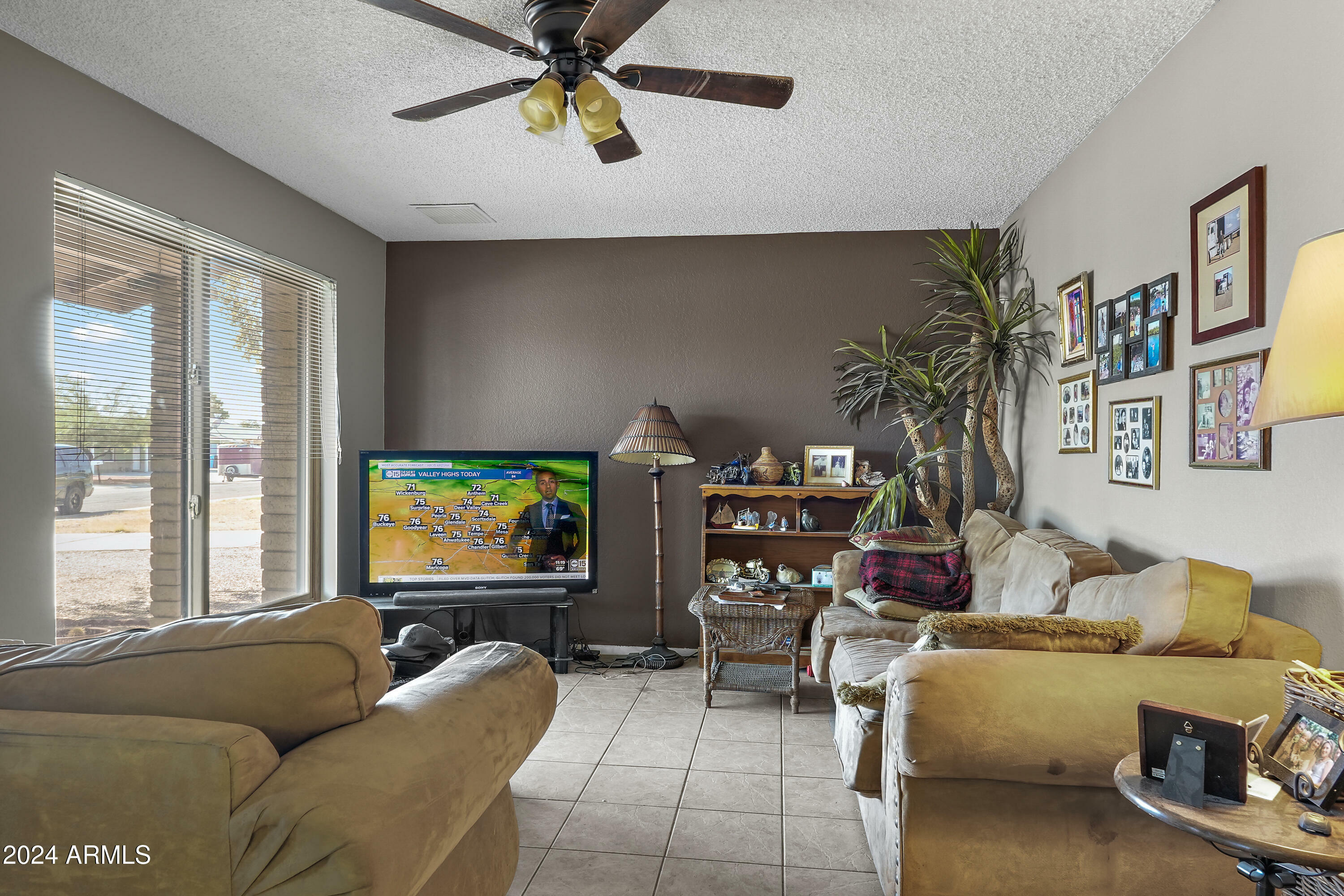 Property Photo:  308 W Oraibi Drive  AZ 85027 