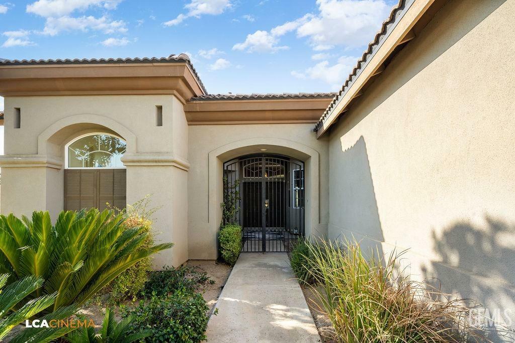 Property Photo:  13401 Hinault Drive  CA 93314 