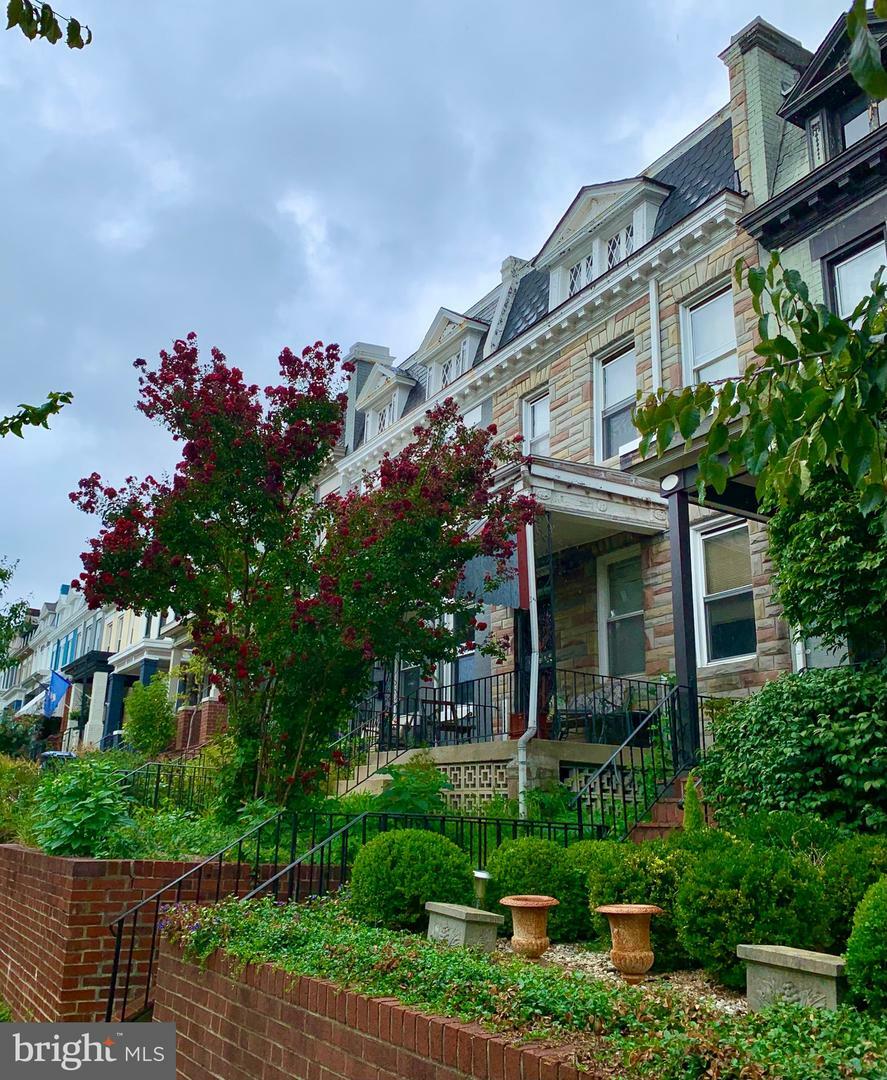 Property Photo:  170 U Street NE  DC 20002 