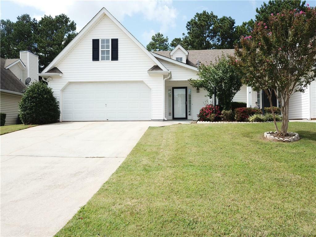 Property Photo:  75 Courtyard Lane  GA 30265 