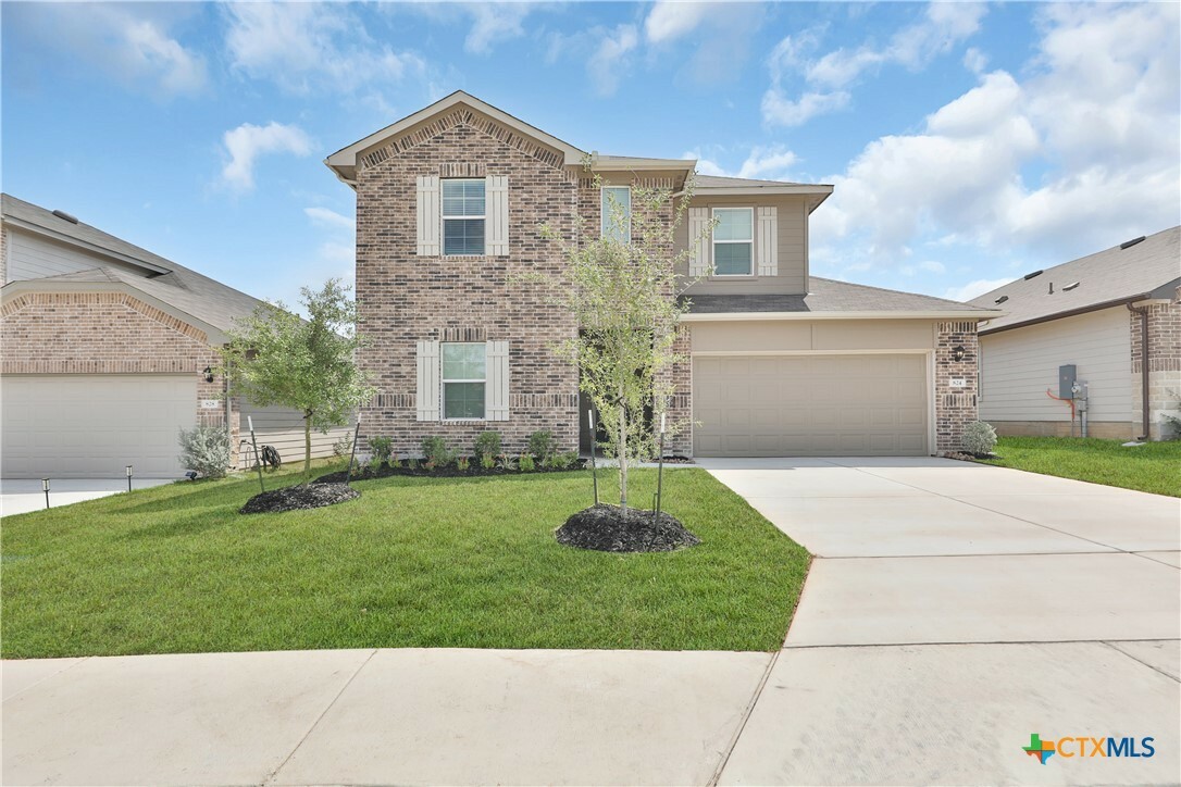 Property Photo: 824 Bahia Place TX 78155