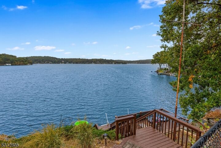 6 Bonaparte Rd  Hopatcong Boro NJ 07843 photo