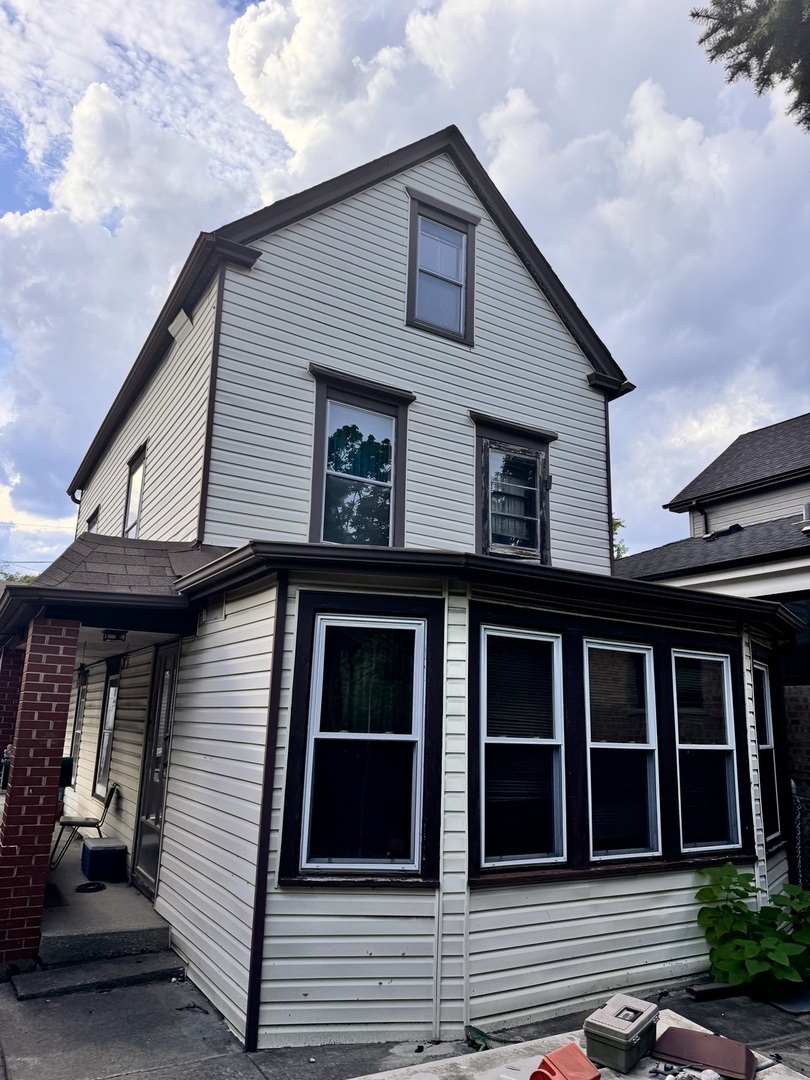 4714 N Kennicott Avenue  Chicago IL 60630 photo