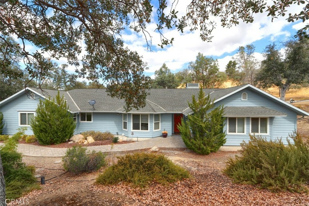 Property Photo:  43443 Running Deer Drive  CA 93614 