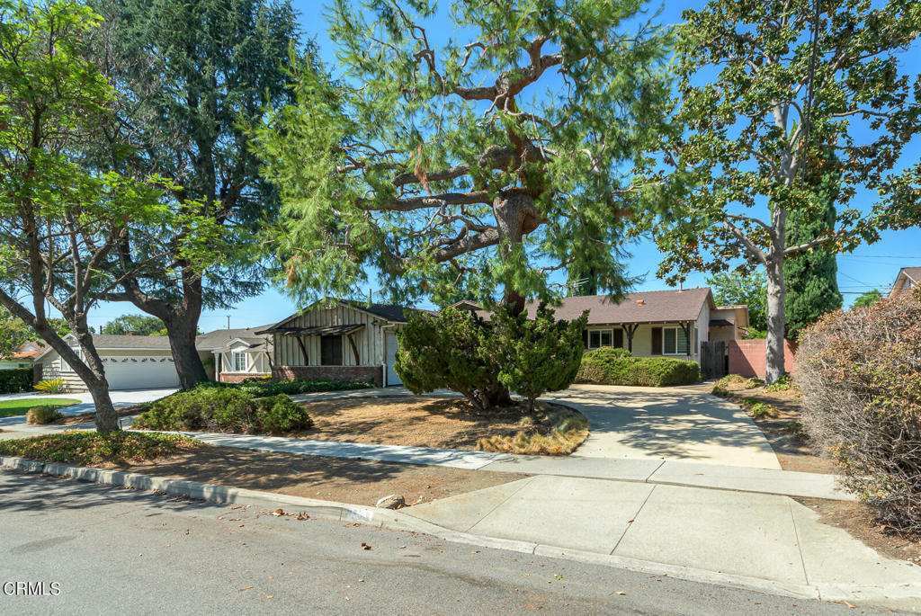 Property Photo:  1533 Lynoak Drive  CA 91711 