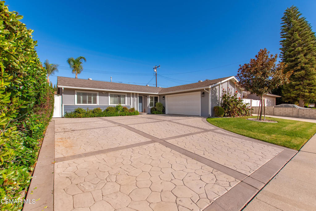 Property Photo: 1048 Borden Avenue CA 93065