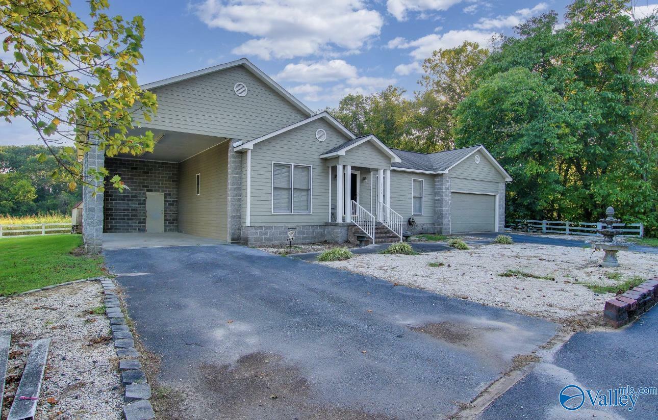 Property Photo:  2220 Jefferson Street  AL 35618 