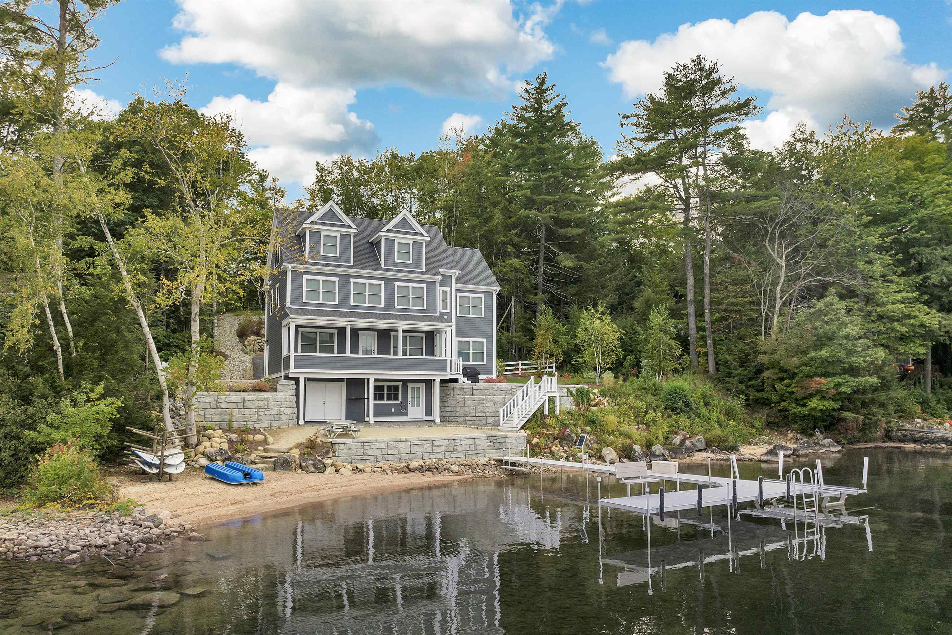 Property Photo:  122 Old Clubhouse Lane  NH 03222 