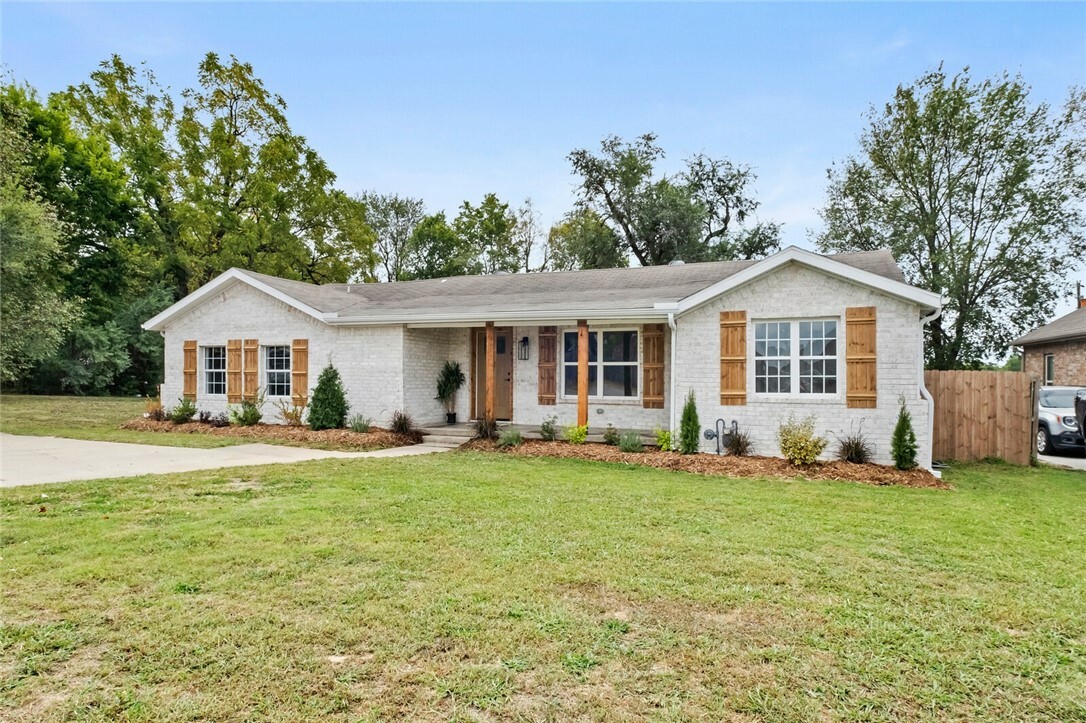 Property Photo:  5233 Har Ber Avenue  AR 72762 