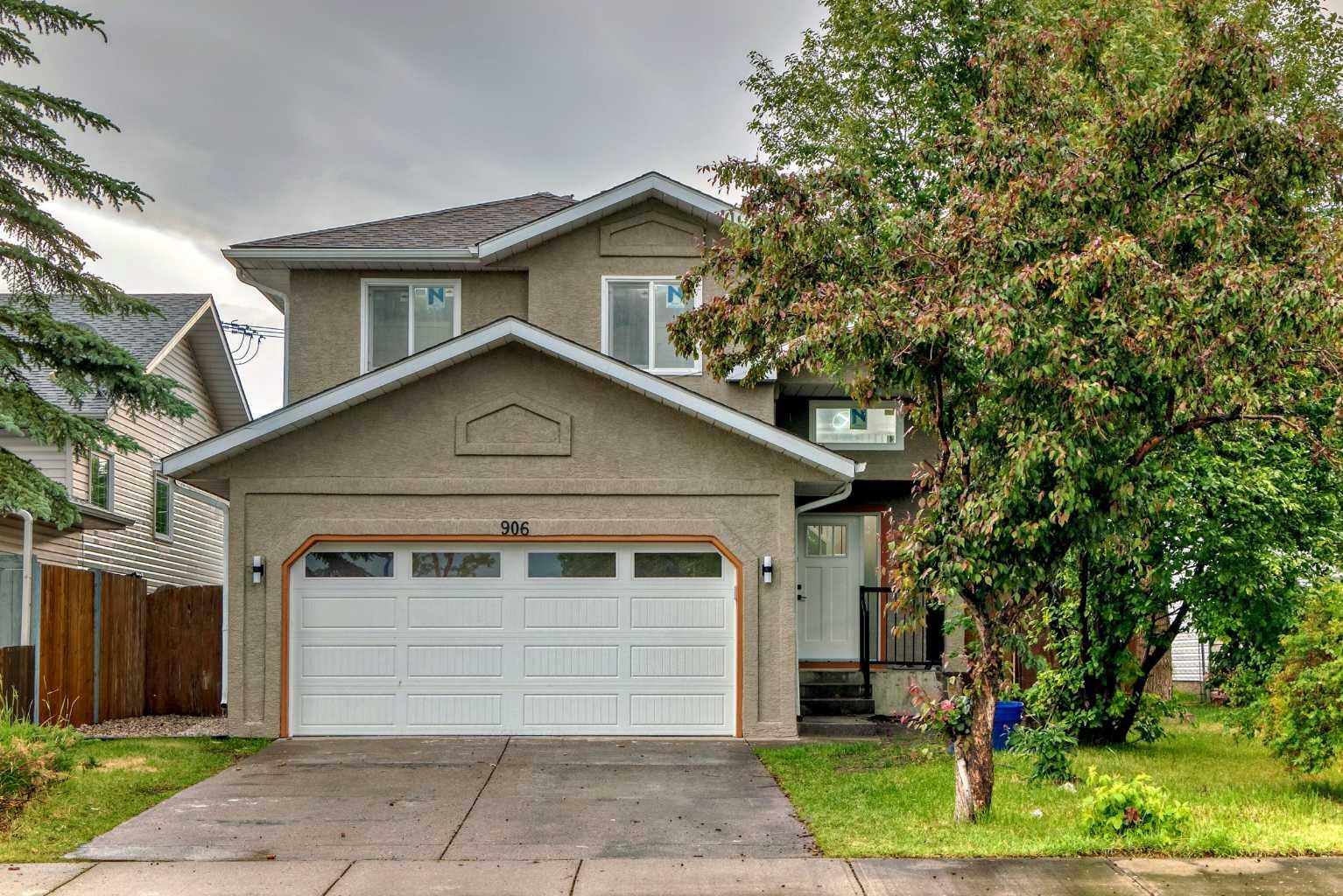 906 Applewood Drive SE  Calgary AB T2A 7P2 photo