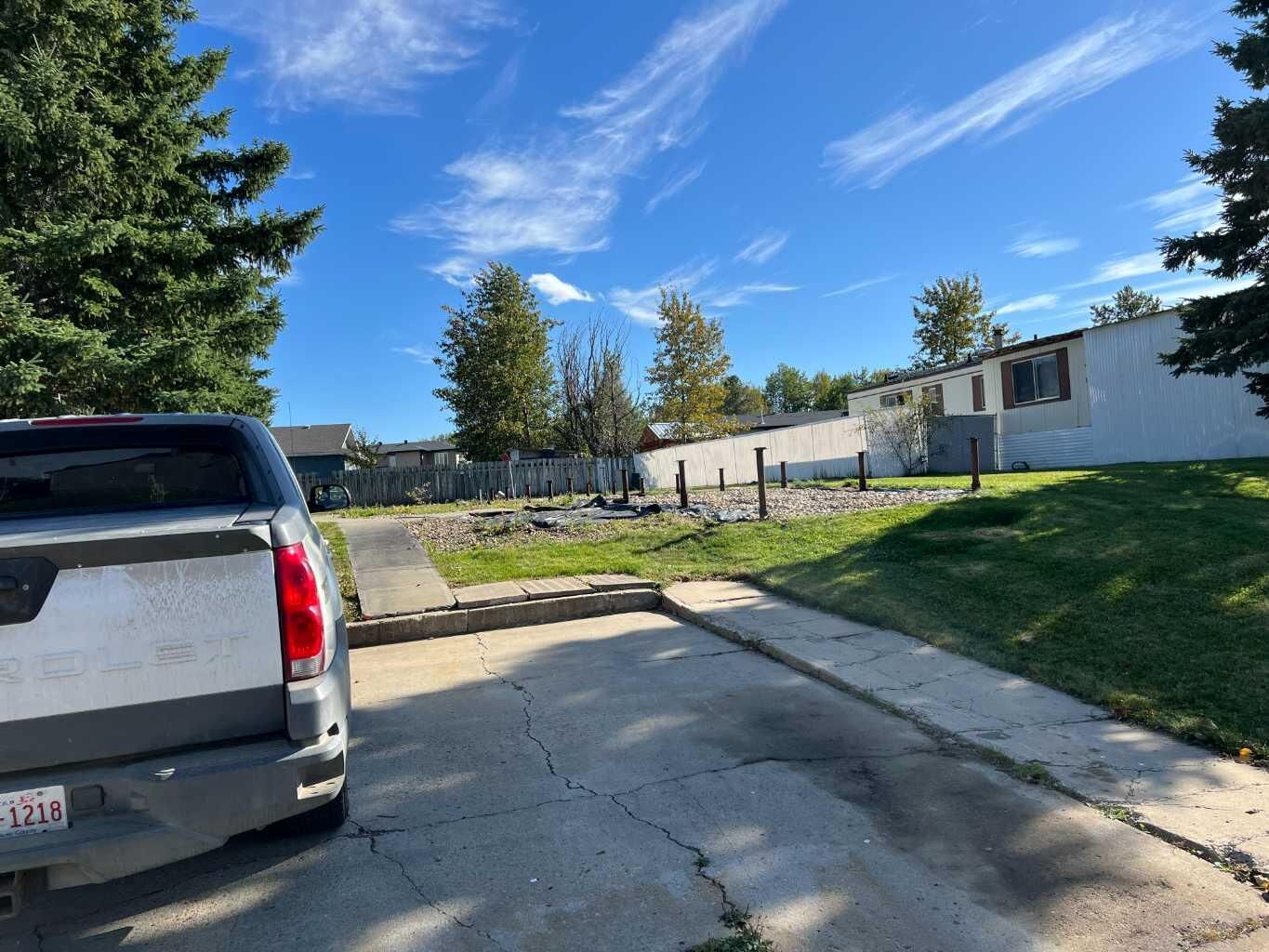 Property Photo: 811 5 A Street AB T0H 1P0