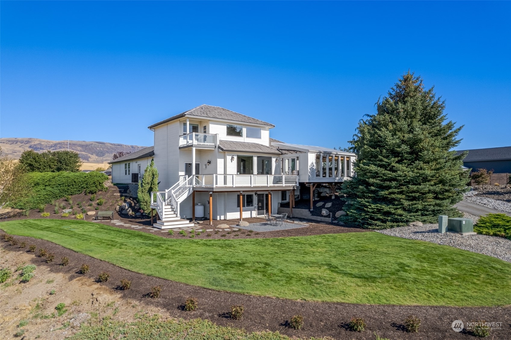 Property Photo:  2521 Fancher Field Road  WA 98802 