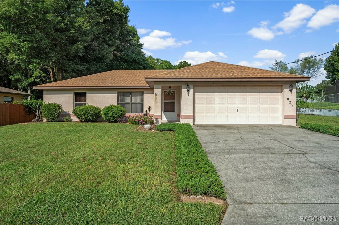 Property Photo:  1039 Lowell Terrace  FL 34452 