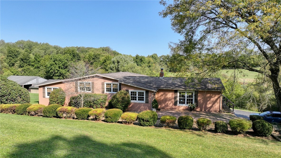 Property Photo:  275 Spring Valley Rd  PA 16056 