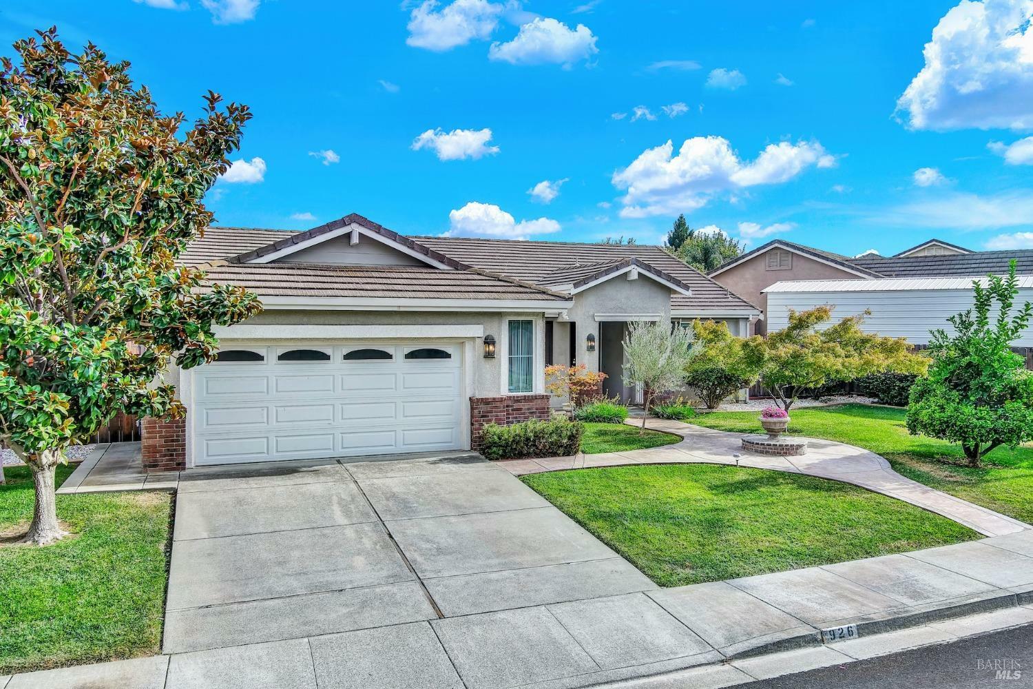 Property Photo:  926 Rio Grande Drive  CA 95687 