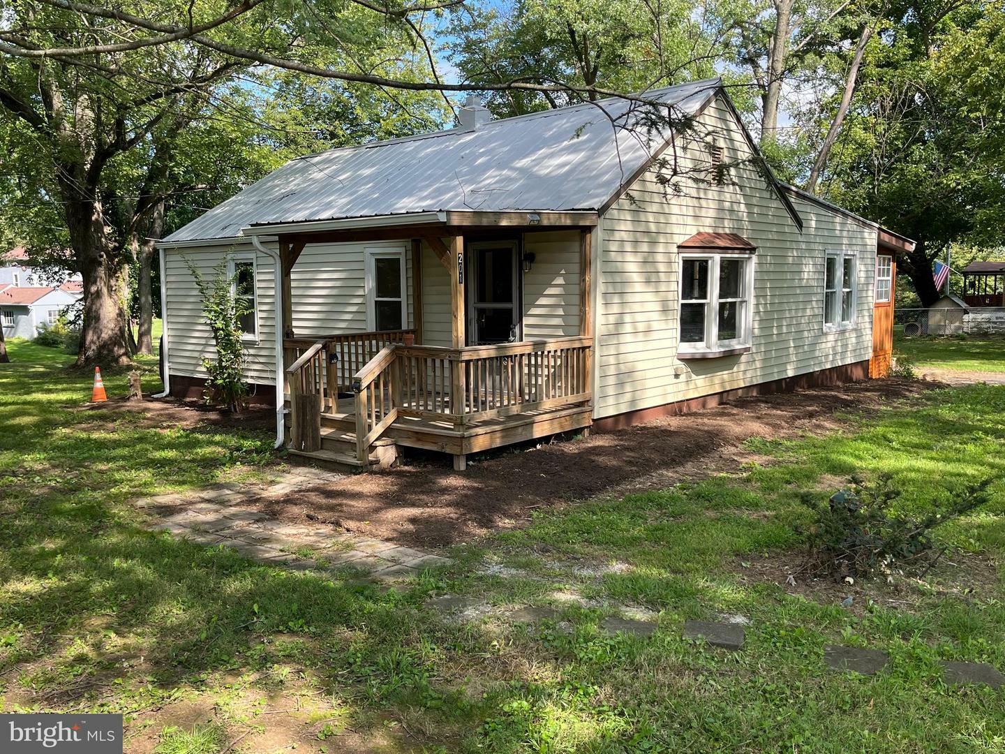 Property Photo:  201 Oak Tree Road  WV 25430 