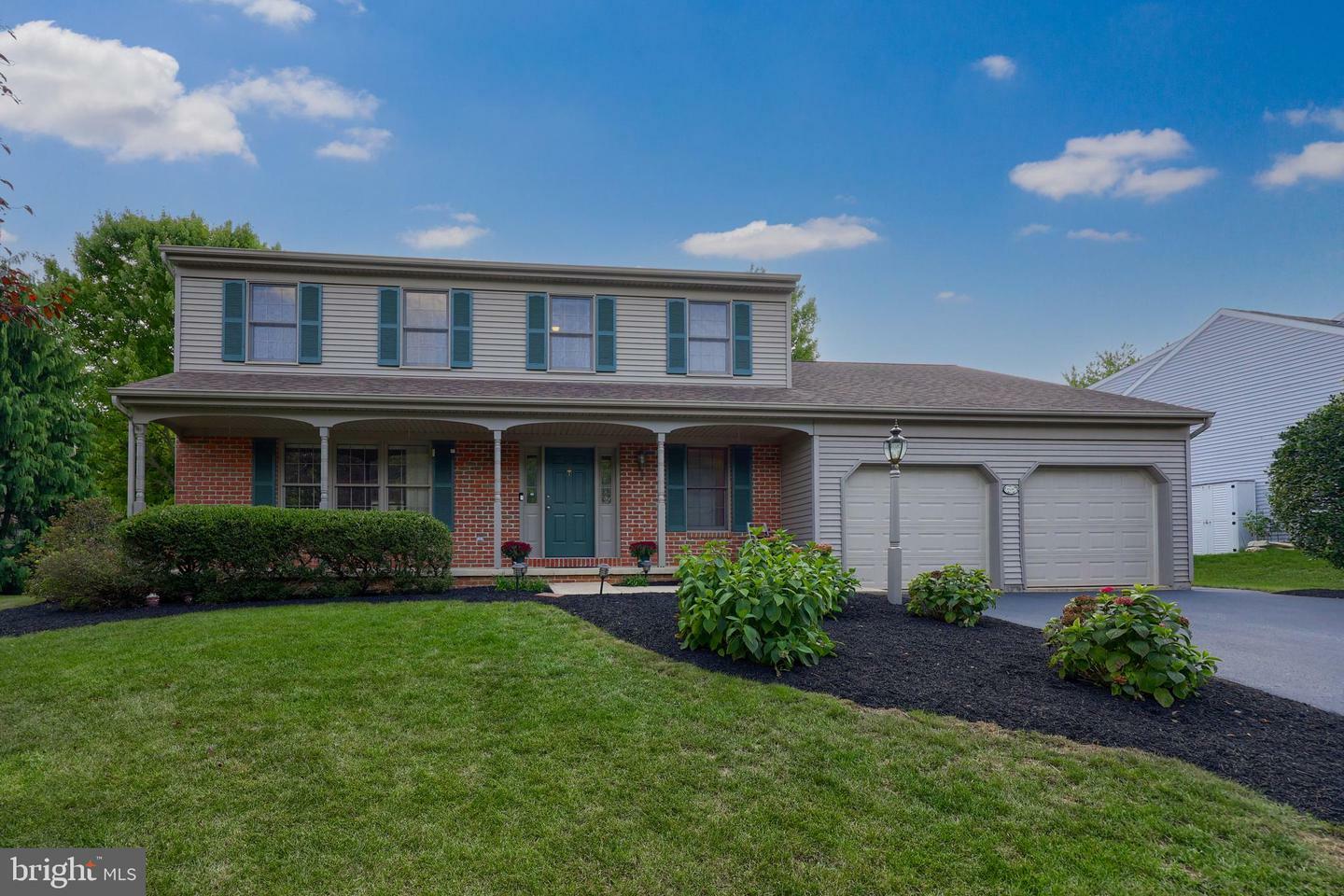 Property Photo:  1054 Whitemarsh Drive  PA 17601 