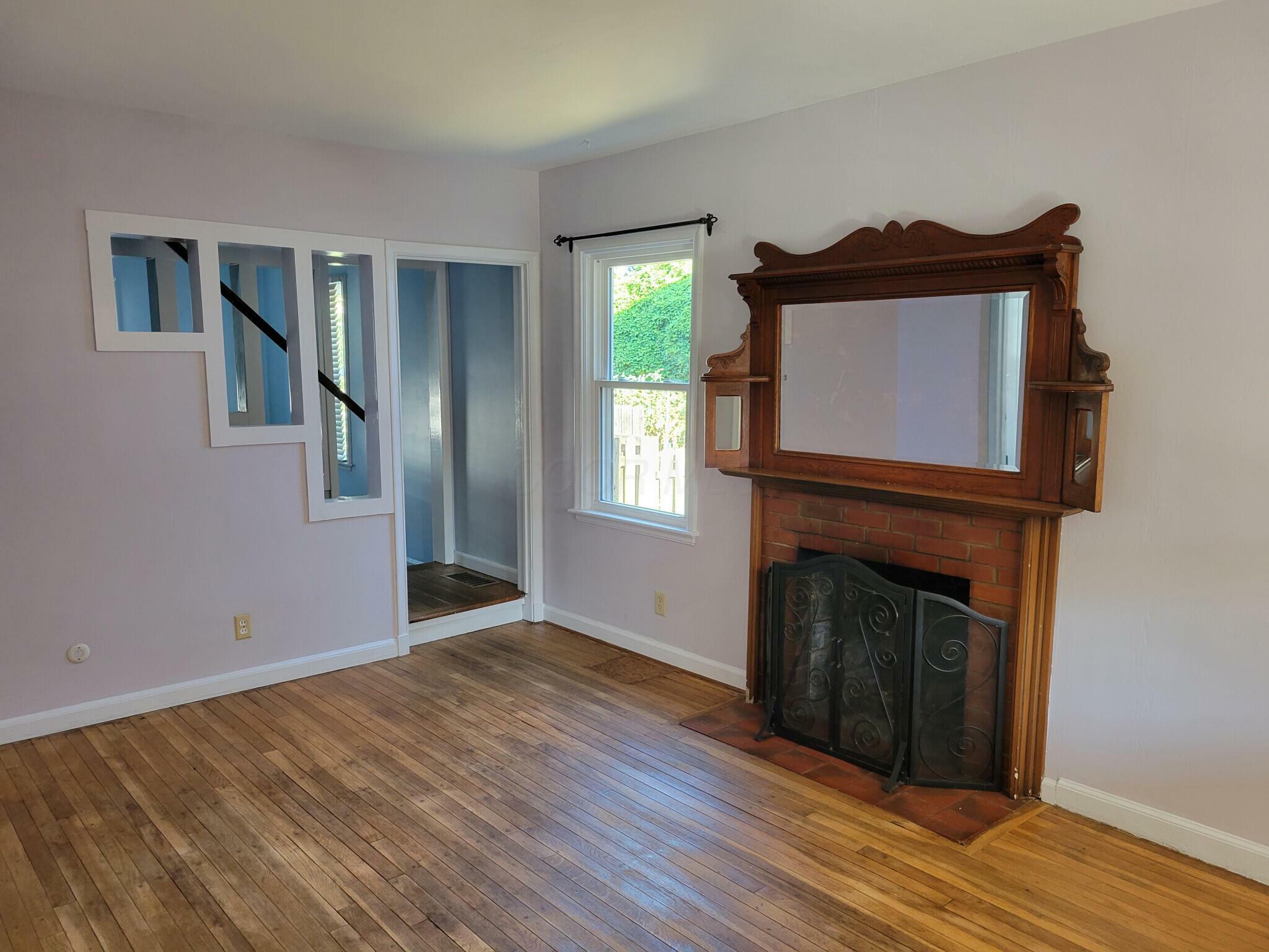 Property Photo: 859 Gladden Road OH 43212