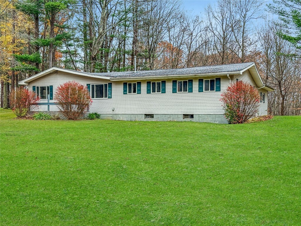 Property Photo:  8511 Nissen Drive  PA 16415 