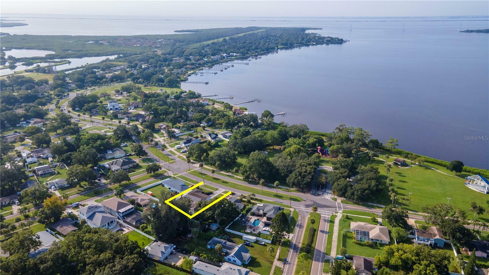 102 Shore Drive W  Oldsmar FL 34677 photo