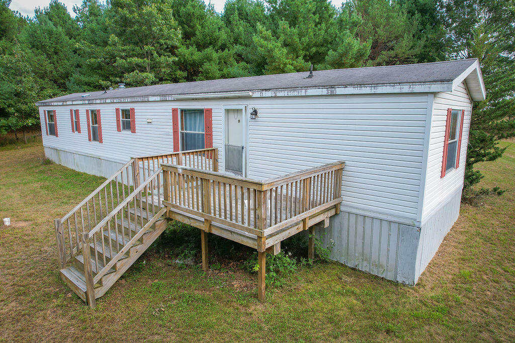 Property Photo:  W8483 Dixie Dr  WI 53964 