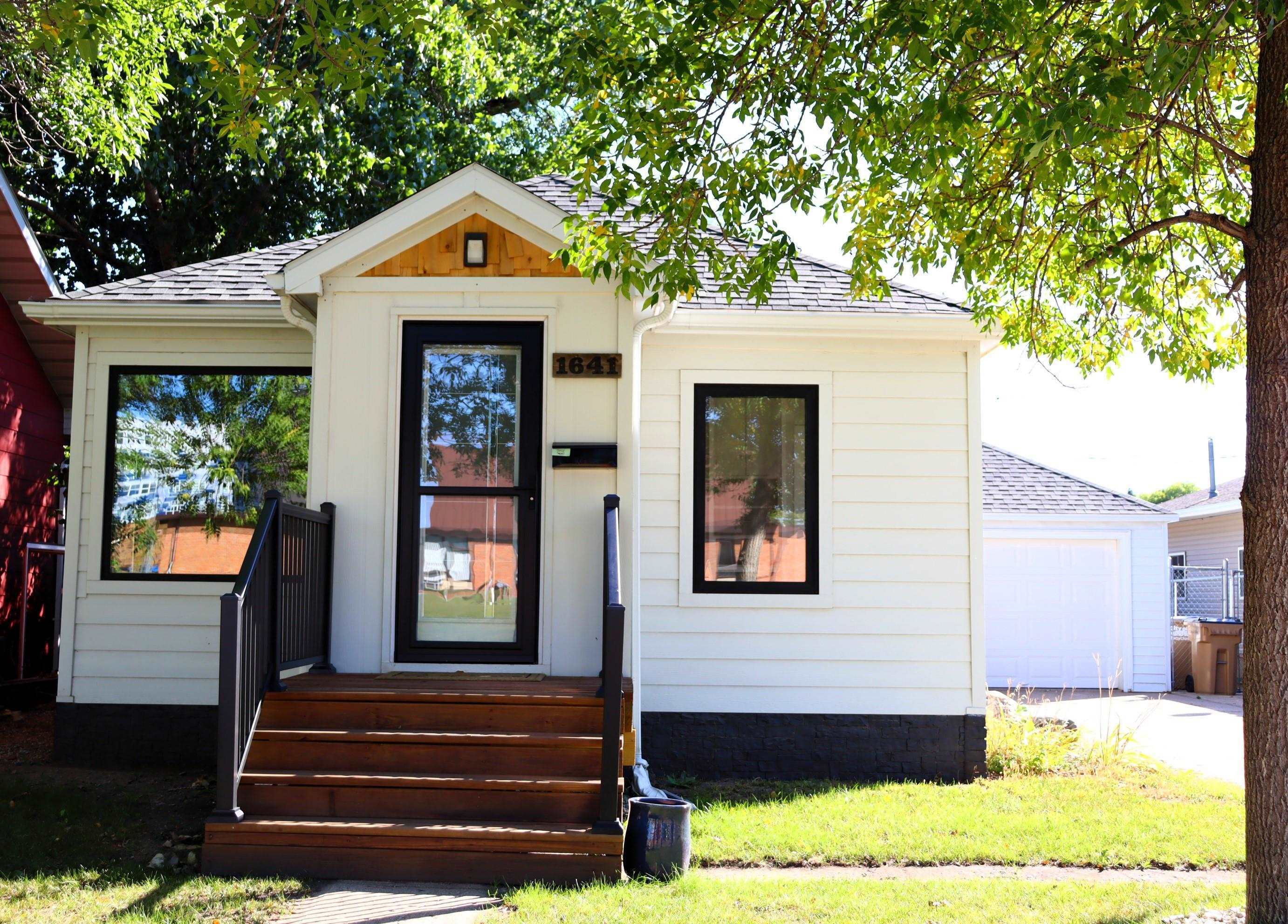 Property Photo: 1641 Main St S ND 58701