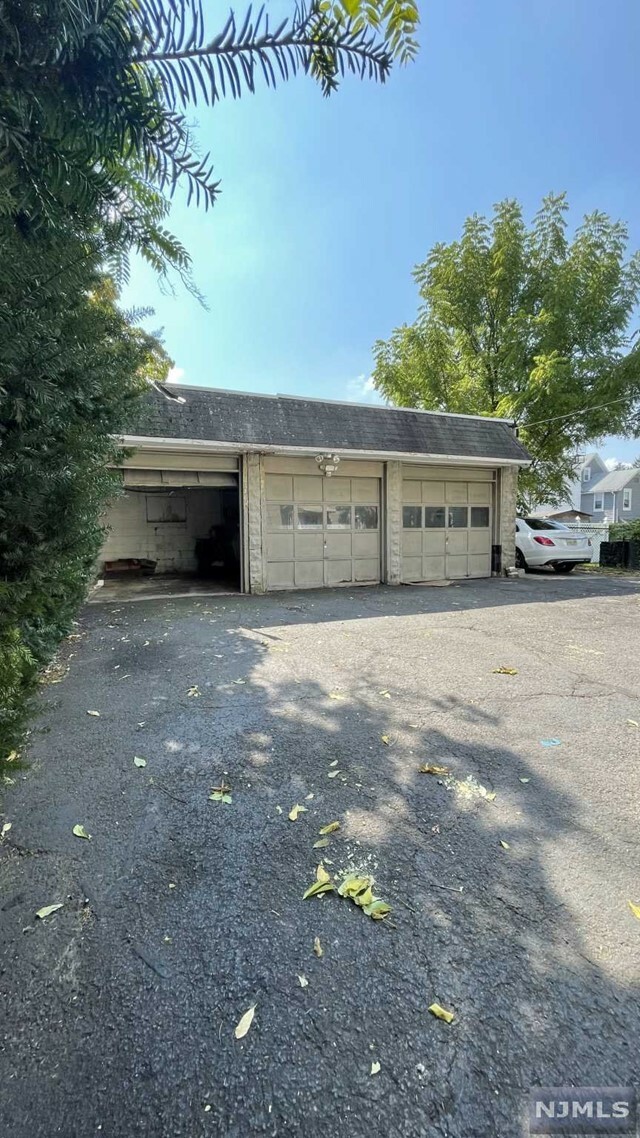 Property Photo:  14 Fairview Place  NJ 07003 