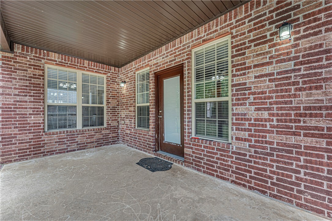 Property Photo:  1967 La Rue Street  AR 72762 