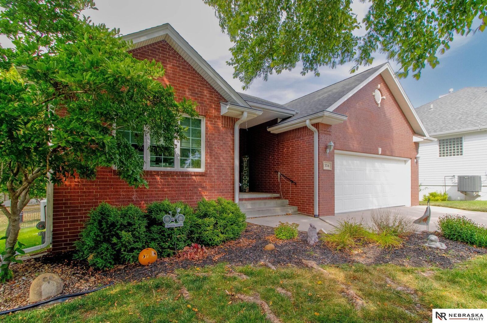 Property Photo:  3716 Savannah Circle  NE 68516 
