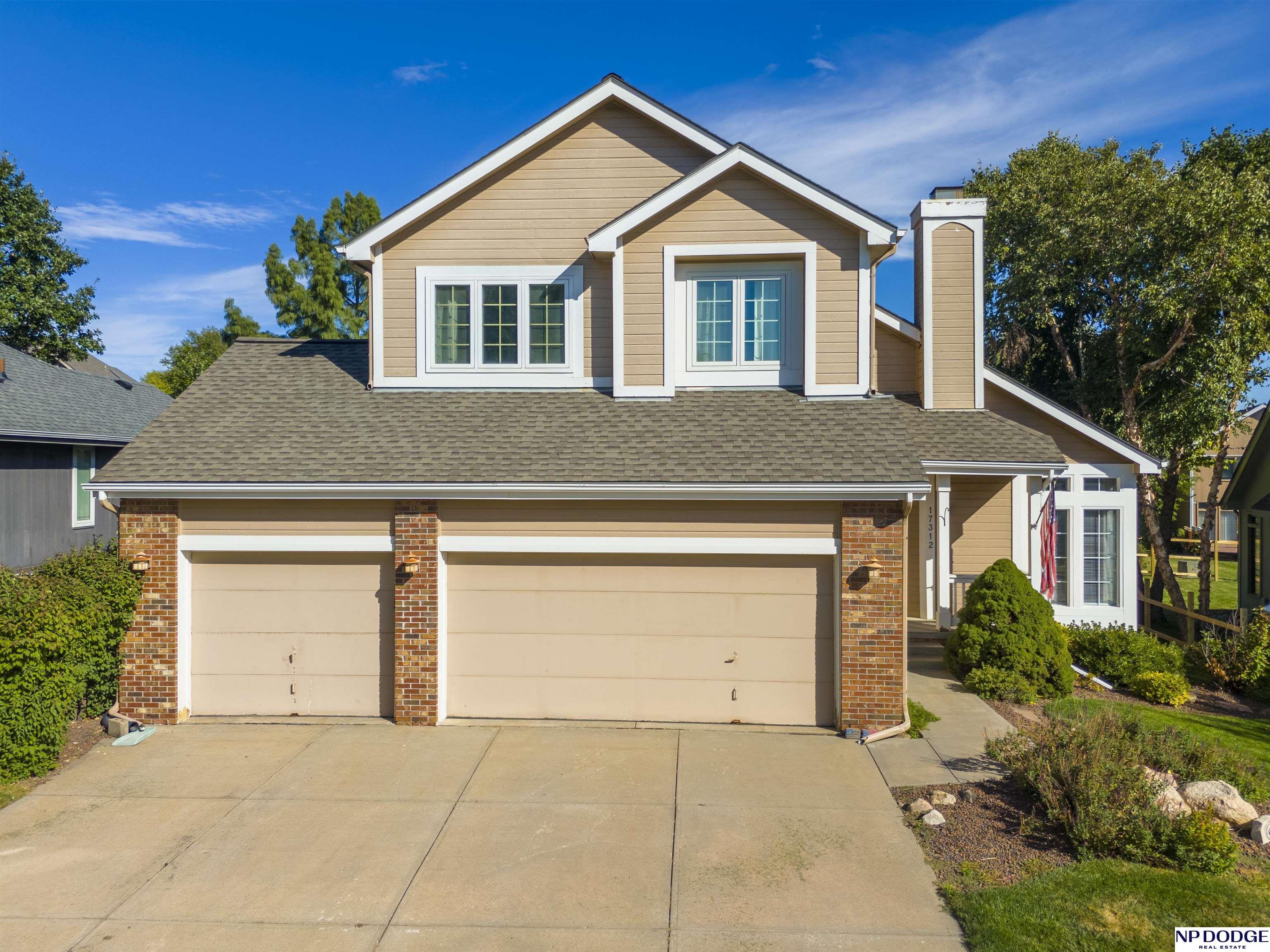 Property Photo: 17312 William Circle NE 68130