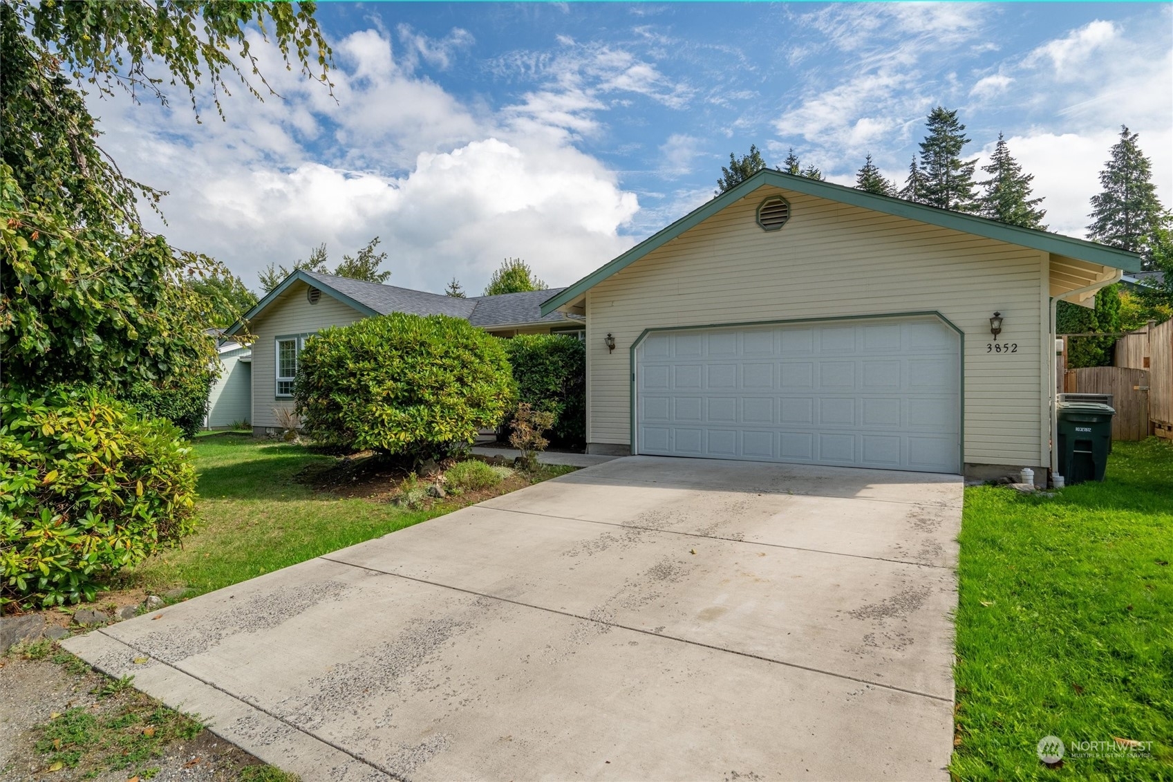 Property Photo:  3852 Del Bonita Way  WA 98226 