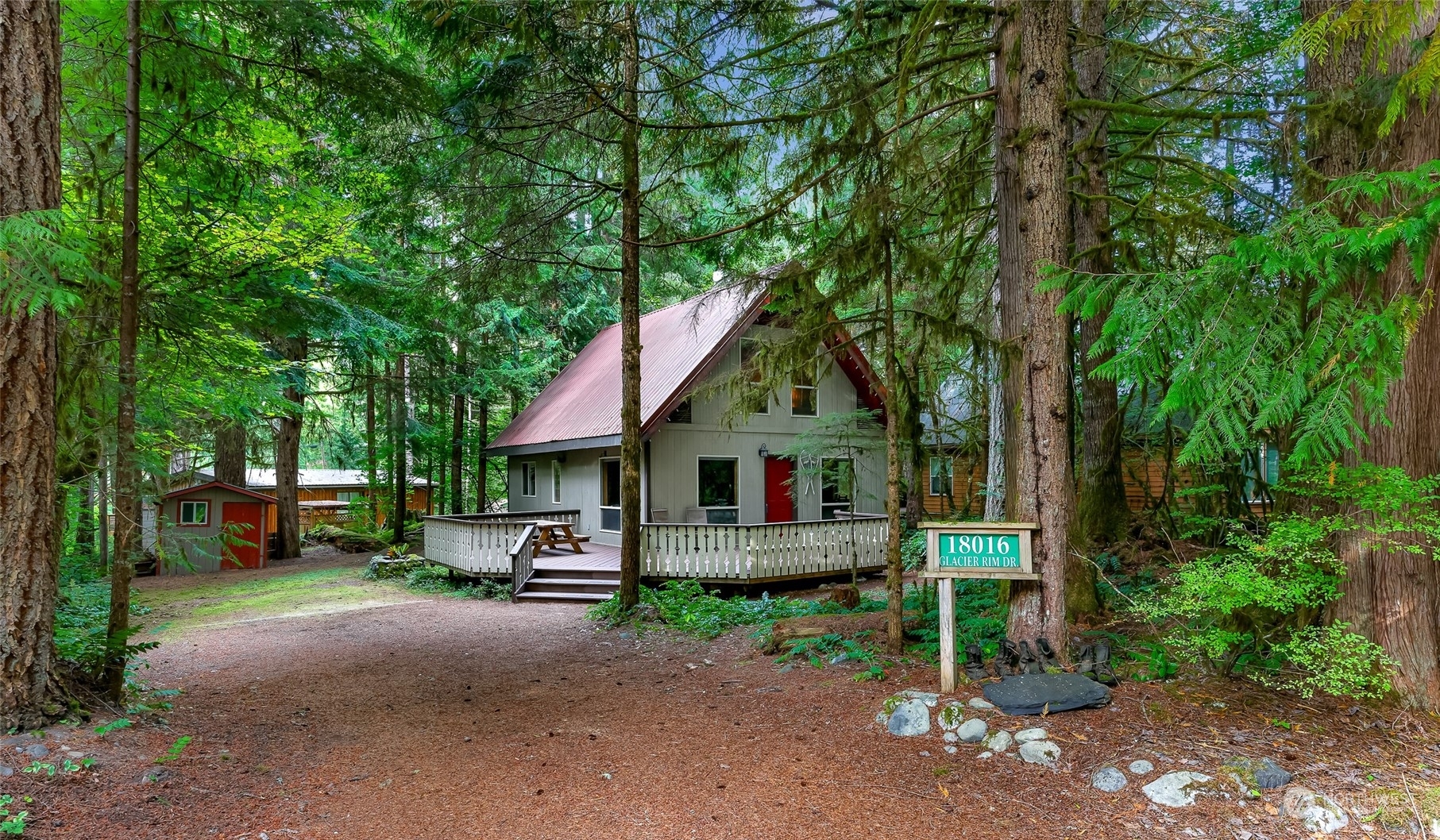 Property Photo:  18016 Glacier Rim Drive  WA 98244 