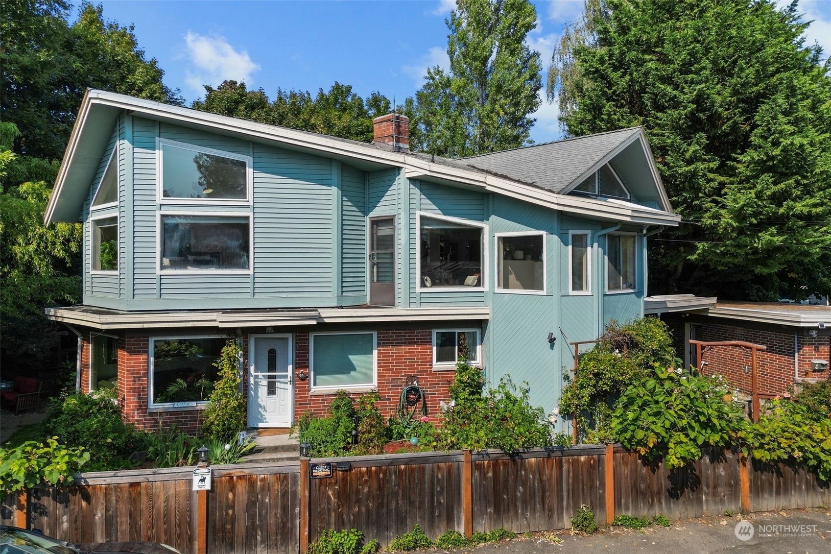 Property Photo:  4500 NE 171st Street  WA 98155 