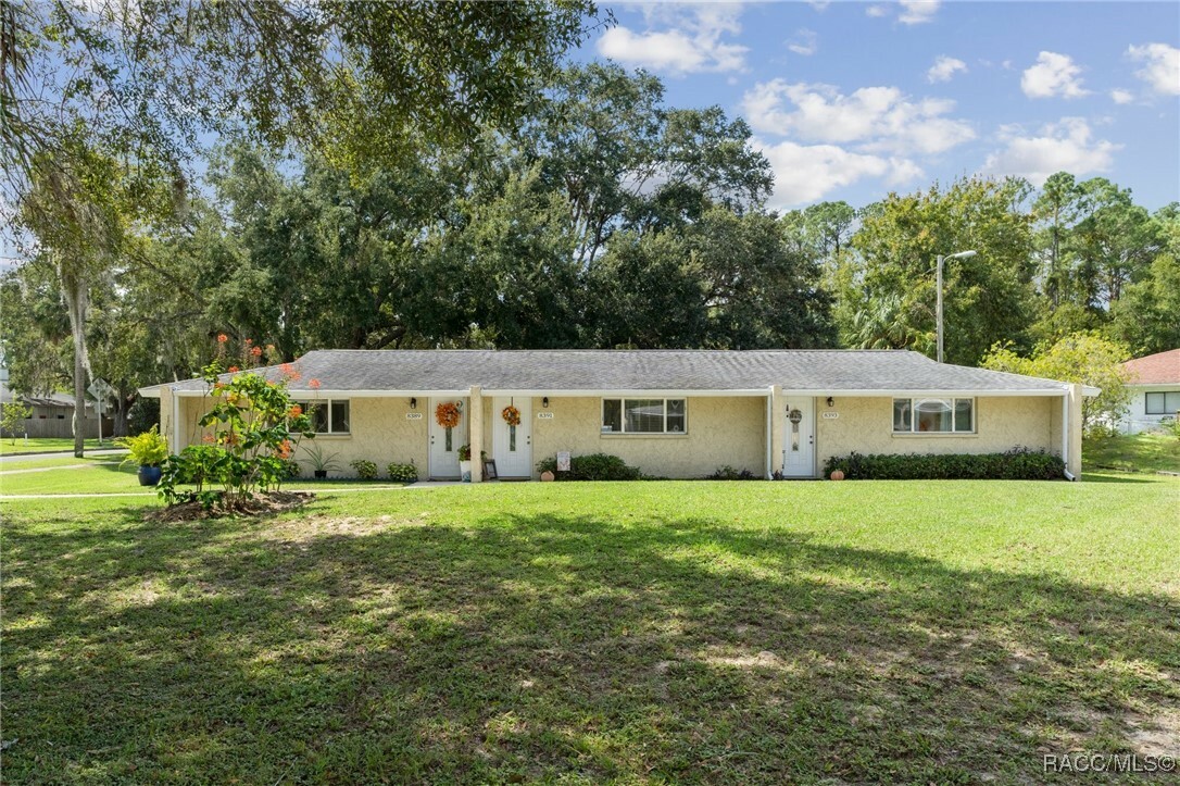 Property Photo:  8395 & 8389 W Homosassa Trail  FL 34448 