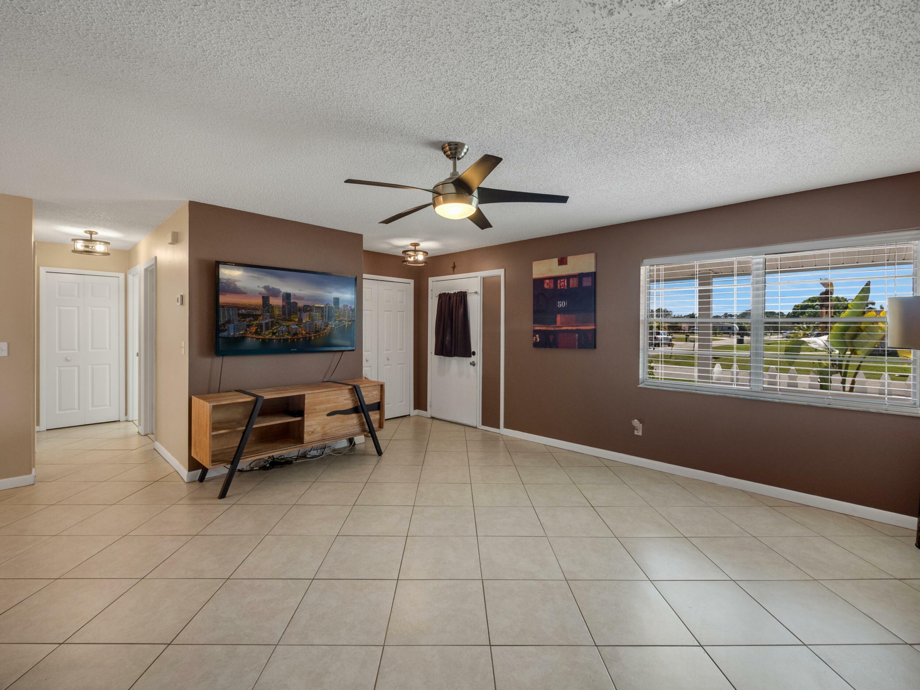 Property Photo:  331 SE Voltair Terrace  FL 34983 