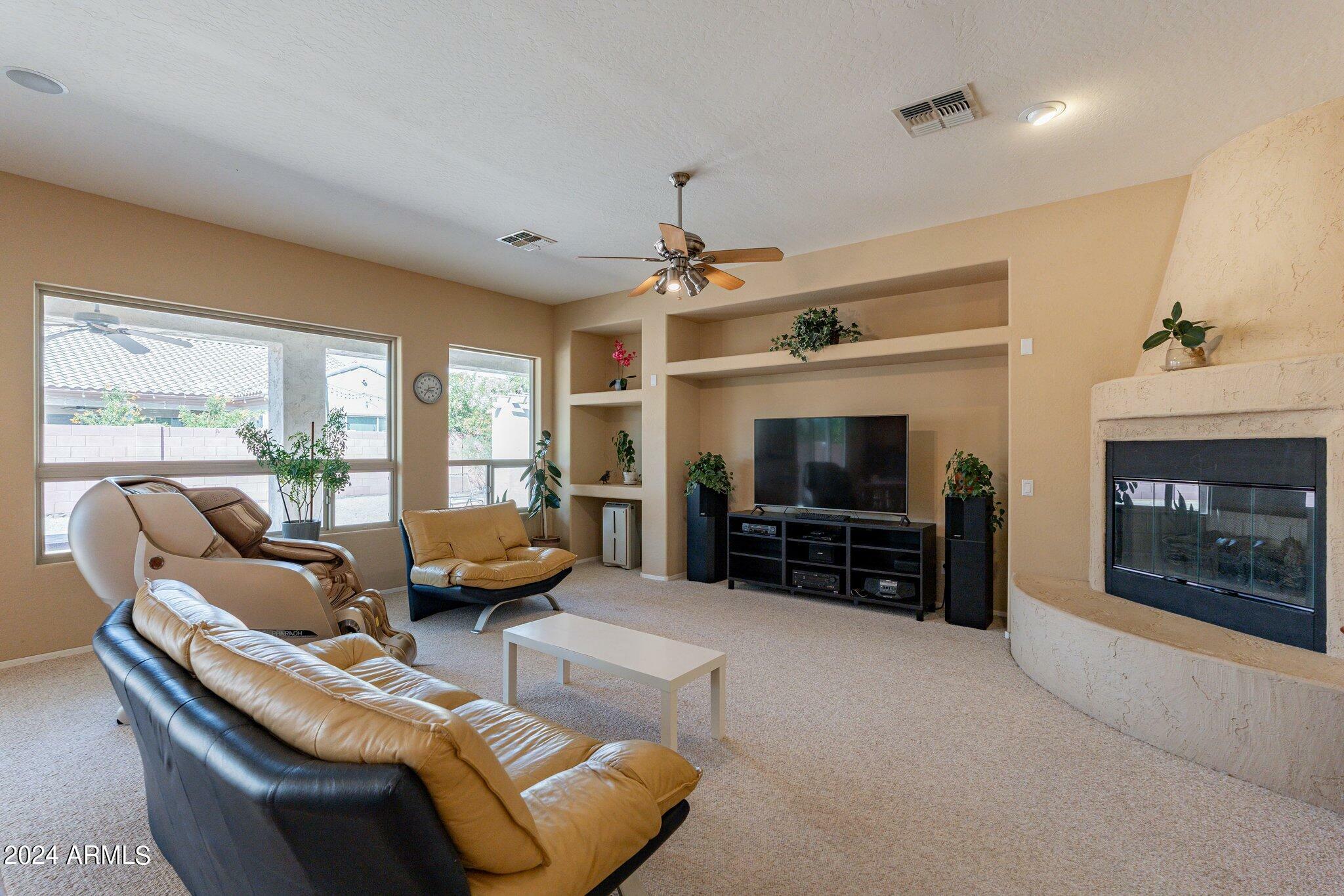 Property Photo:  2066 E San Carlos Place  AZ 85249 