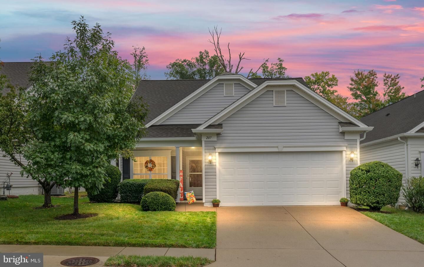 Property Photo: 207 Smithfield Way VA 22406