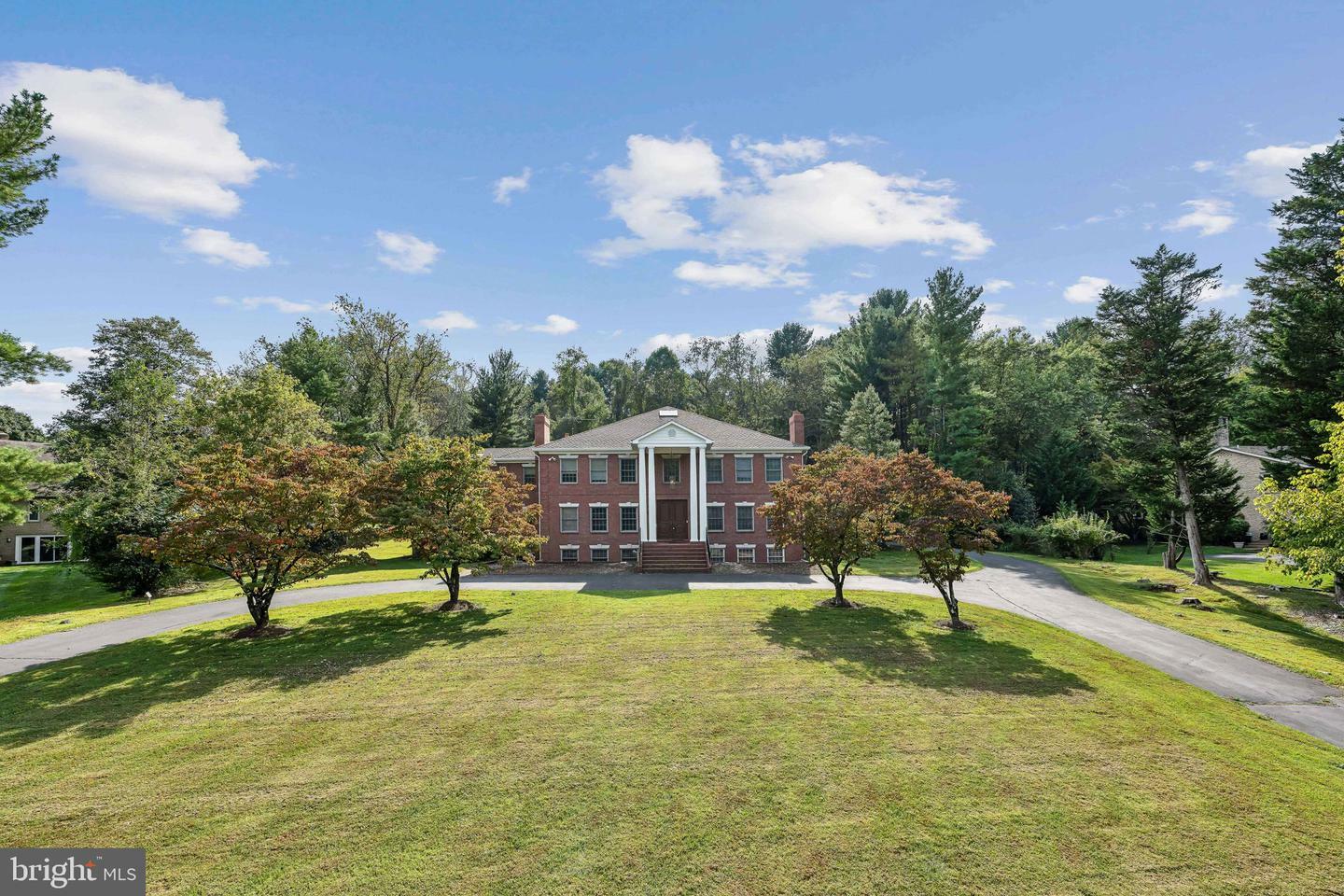 Property Photo:  10821 Barn Wood Lane  MD 20854 