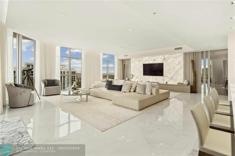 Property Photo:  17301 Biscayne Blvd Ph 7  FL 33160 